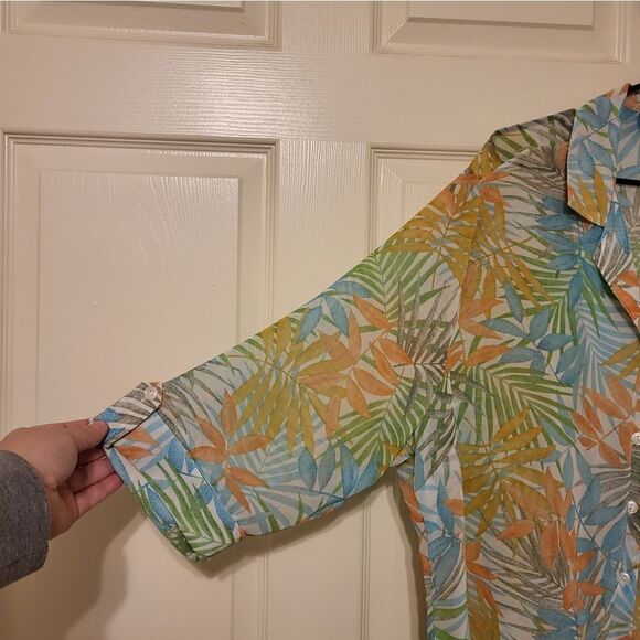 NWOT Cathy Daniels sheer half sleeve collard  button-down blouse - Picture 3 of 7